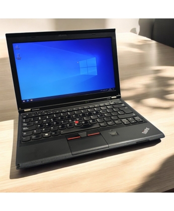 Ordenador portátil Lenovo...